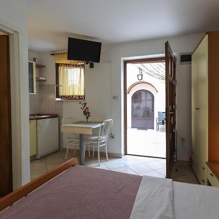 Casa Di Nives Leilighet Krk Town Eksteriør bilde