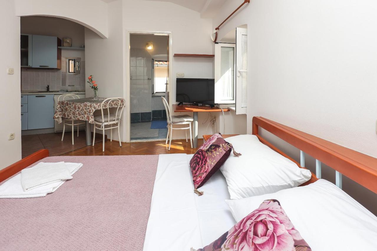 Casa Di Nives Leilighet Krk Town Eksteriør bilde